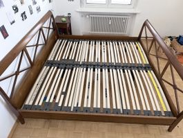 Massives Bett 210 × 210 cm – fast geschenkt!