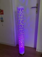 Stehlampe mit Farbwechsel
