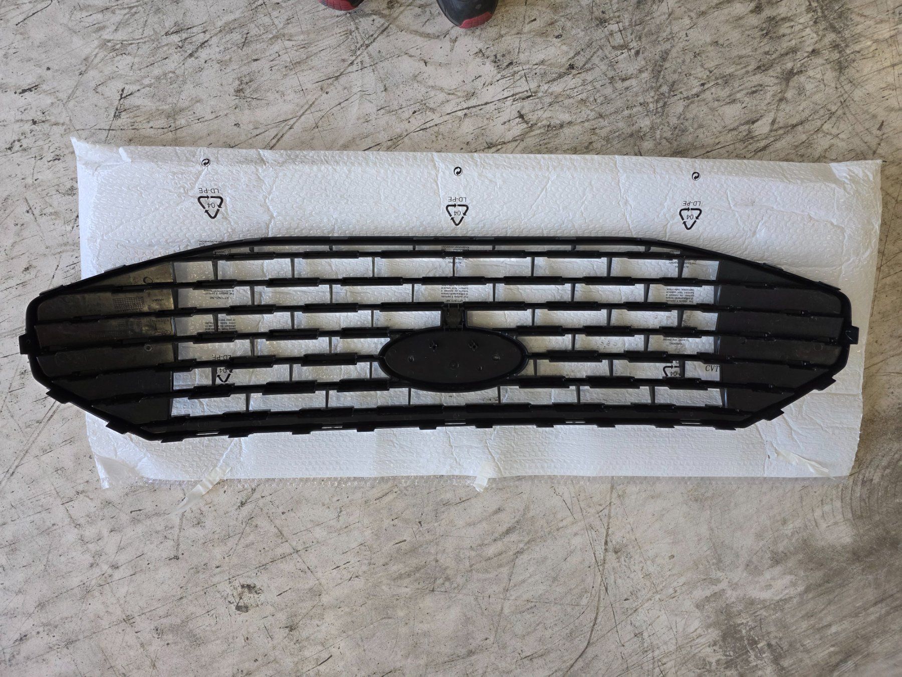 Ford Tutti pezzi di ricambio auto: Ford Transit Custom 2025 Kühlergrill – Usato da Kreuzlingen venduto da Turbothom81 1