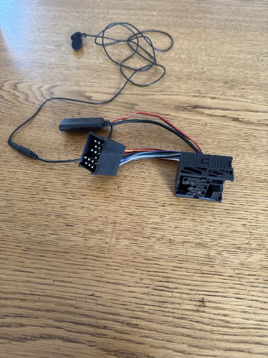 Unità & Adattatore: Bluetooth Adapter BMW E46 – Usato da Domat-Ems venduto da Latoma