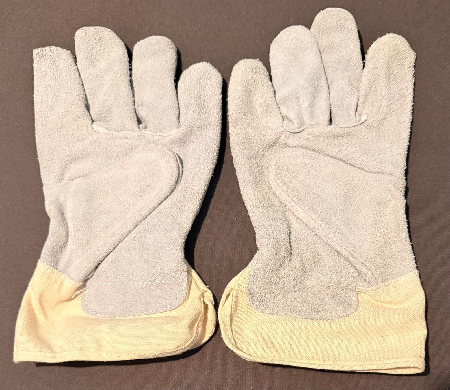 Handschuhe & Handstulpen: Robuste Arbeitshandschuhe - Ideal für den Garten! – Neu und originalverpackt aus Allschwil von GrenzWert 1