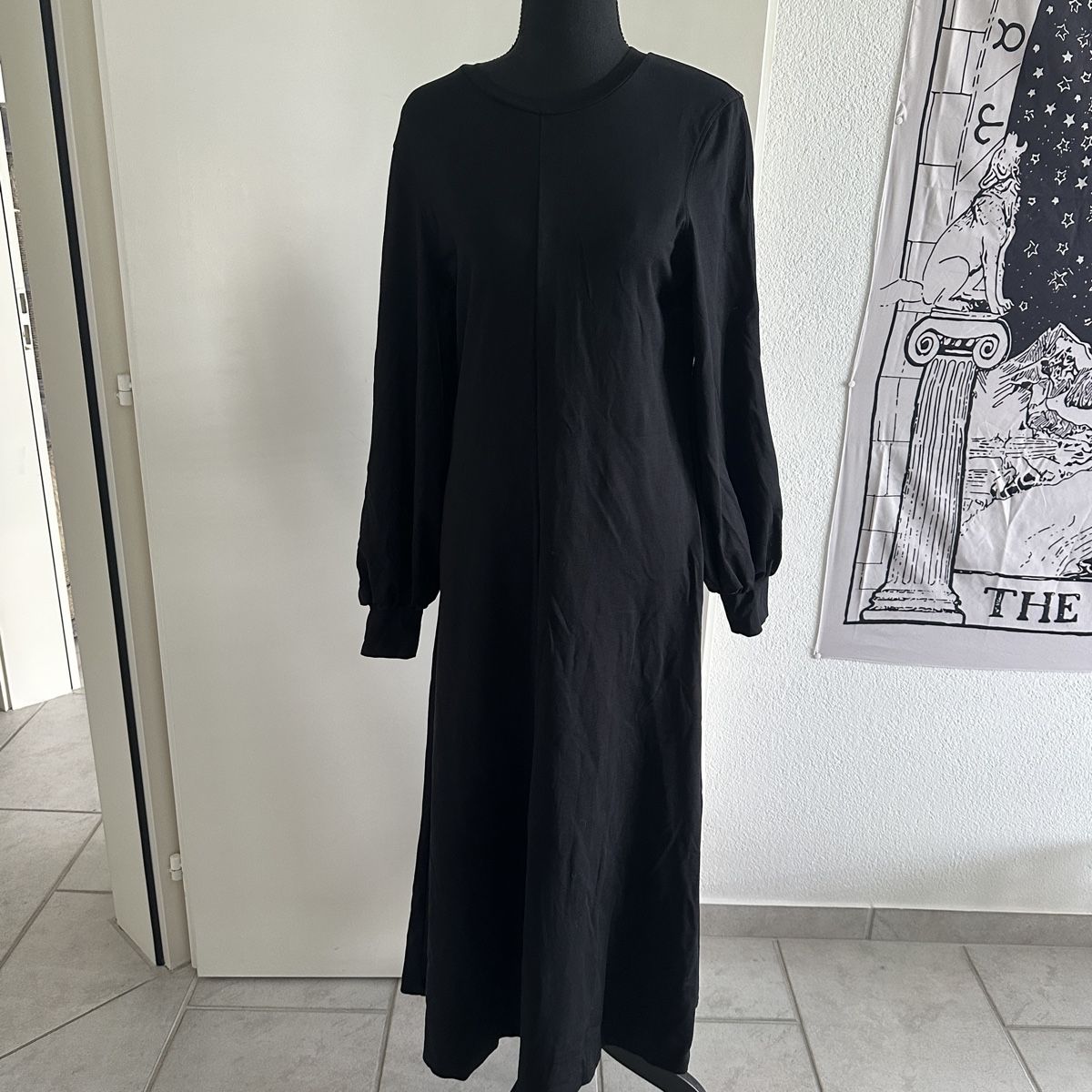 Drykorn Vestiti: LONG BLACK MIDI DRESS S M – Usato da Zofingen venduto da JumpInVintage 1
