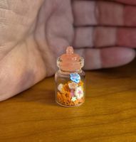 Glas mit Süßigkeiten fürs Puppenhaus, Puppenstube