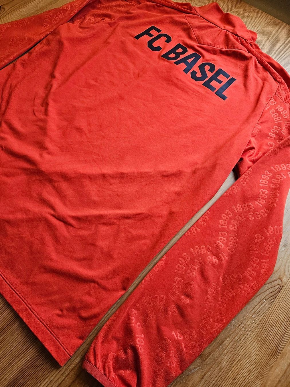 Canottiere & Pantaloni: FC Basel Trainingsoberteil Macron Grösse L FCB Jacke – Usato da Hägglingen venduto da United-Village-Trade 7
