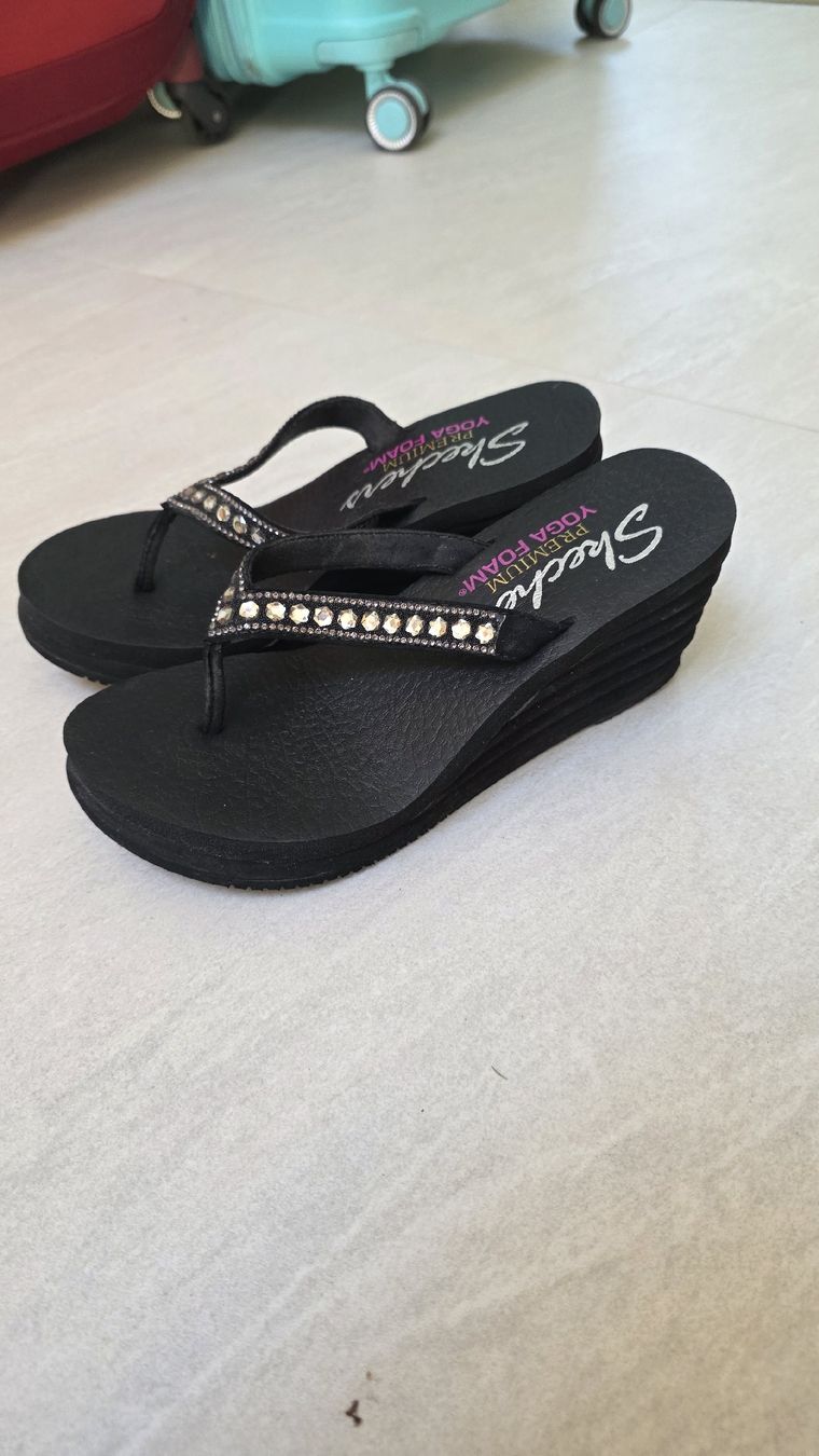 Skechers Scarpe da donna: talon  – Usato da Fontainemelon venduto da ale_b865