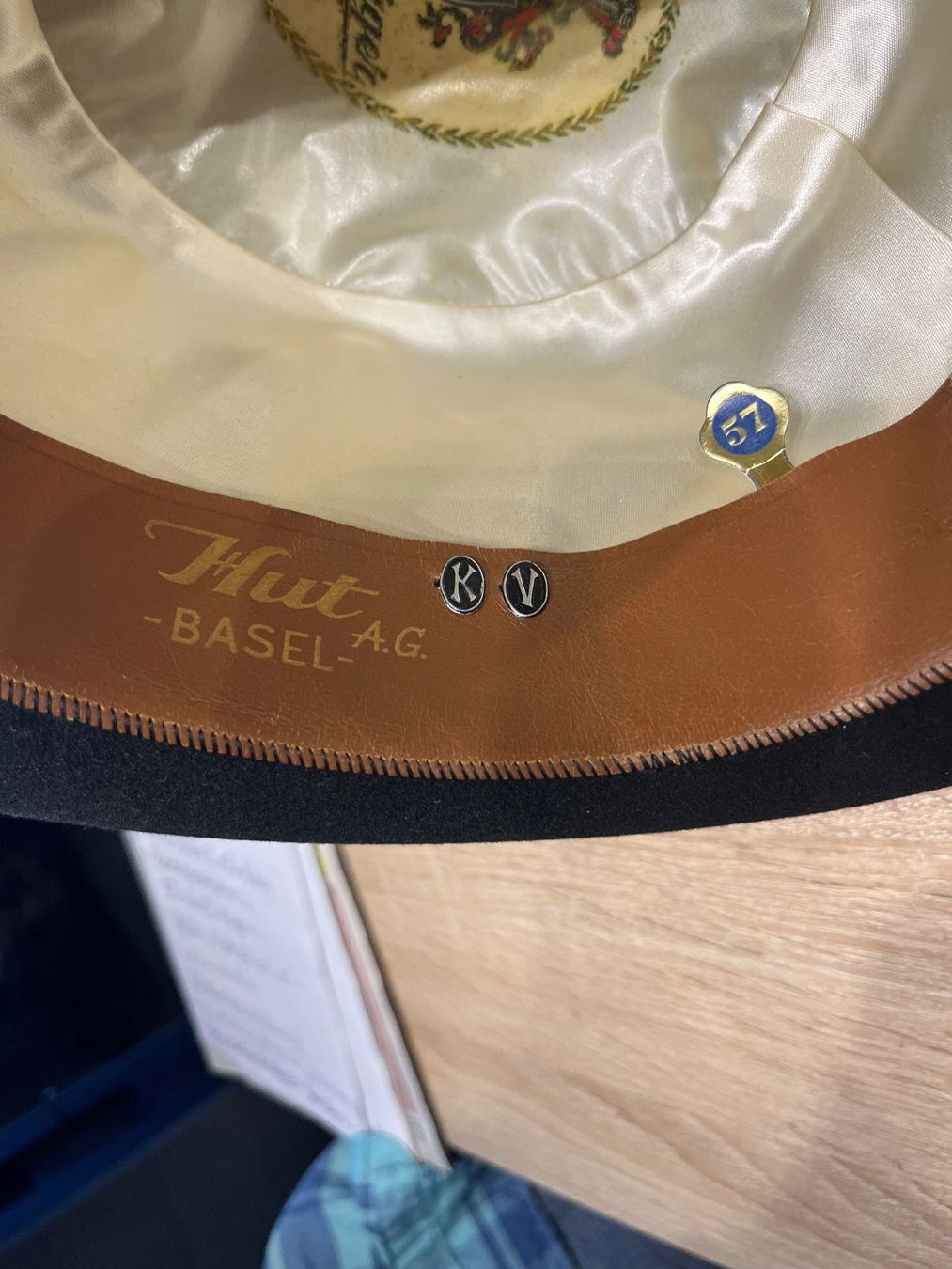 Chapeaux, bonnets & casquettes: Schwarzer Herrenhut, Melone – D'occasion à Muttenz par Bhuebi 2
