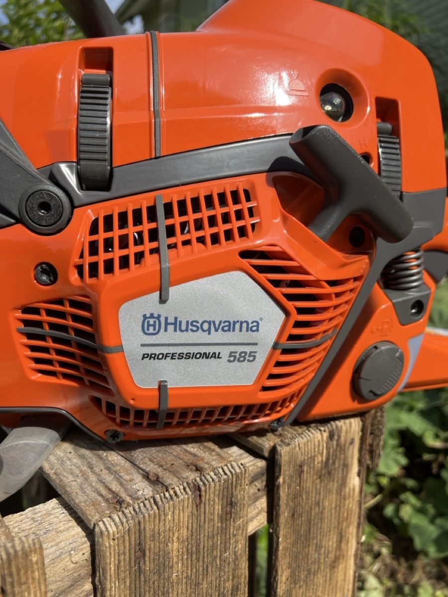 Husqvarna Scies: Husqvarna 585 Neu – Neuf avec emballage d'origine à Hundwil par panzermech 1