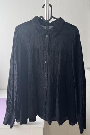 Schwarze Bluse Crêpe Grösse M