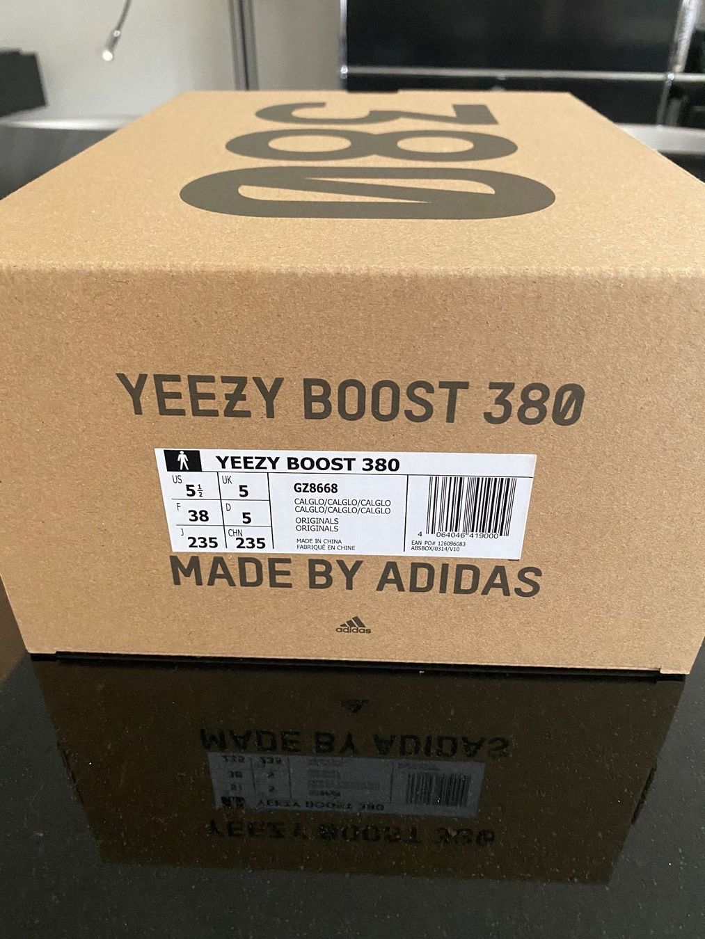 Adidas Scarpe da uomo: Neue Yeezy Boost 380 Calcite Glow 38 – Nuovo e nell'imballaggio originale da Bolligen venduto da chaetzli1133 7
