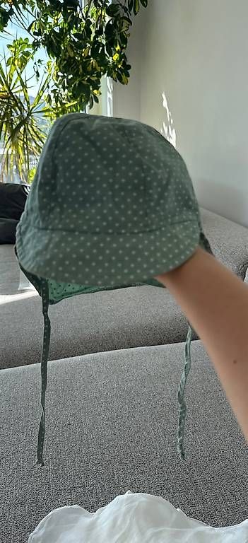 Alana Berretti & Sciarpe: Sonnenhut Baby Gr. 44/45 – Usato da Dietikon venduto da lui_v6cj