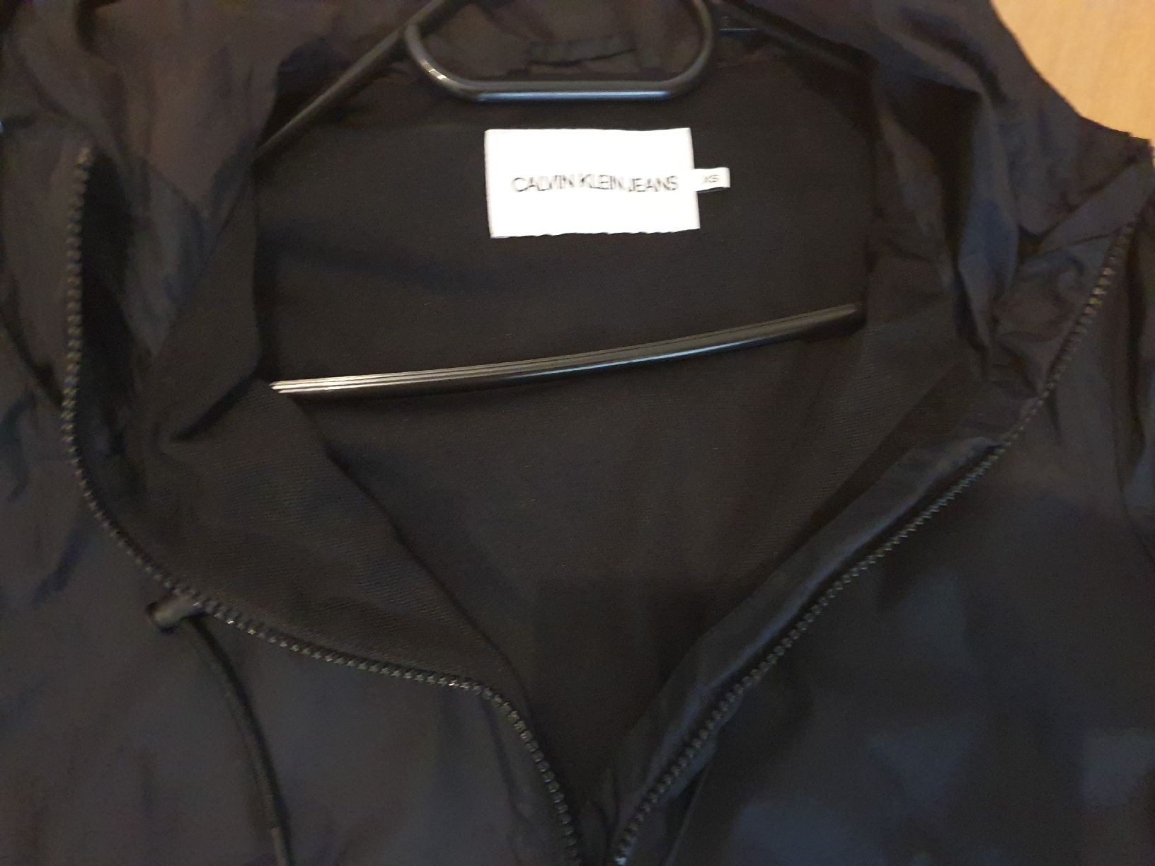 Calvin Klein Giacche: Leichte Regenjacke von Calvin Klein – Nuovo (secondo la descrizione) da Wettingen venduto da __Dom__ 2