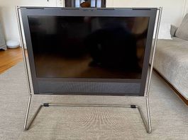 Bang & Olufsen Beoplay V1-32"