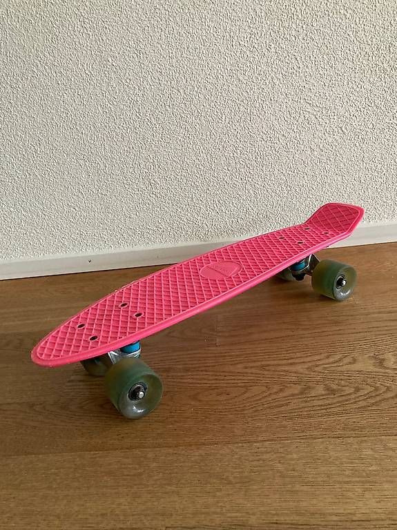 Skateboards: Skateboard pink – Gebraucht aus Oberägeri von Biker20