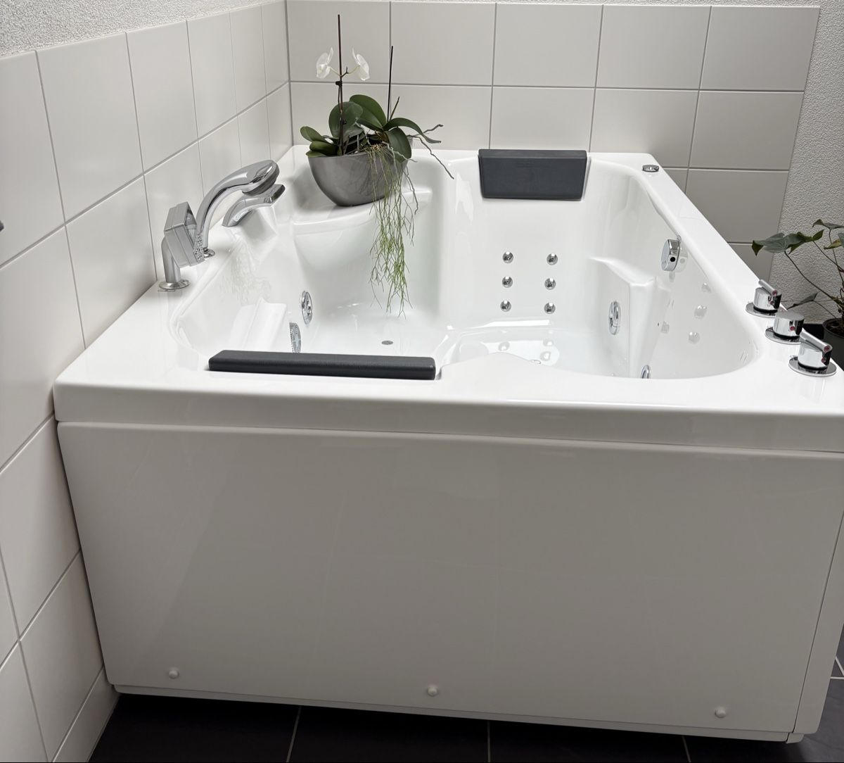 Vasche da bagno: Whirlpool Badewanne SSWW – Usato da Kesswil venduto da Nicole220870 4