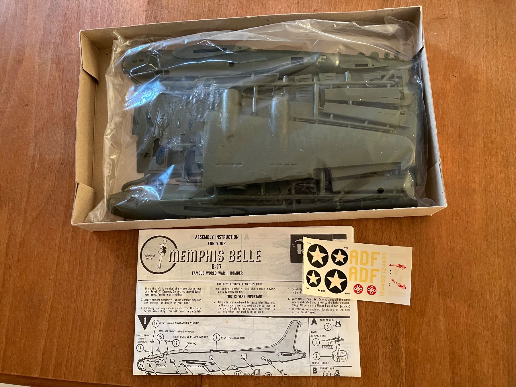 Revell Kit di modellismo & Modellini statici: Revell B-17 alter Bausatz – Usato da Illnau venduto da smpk 1