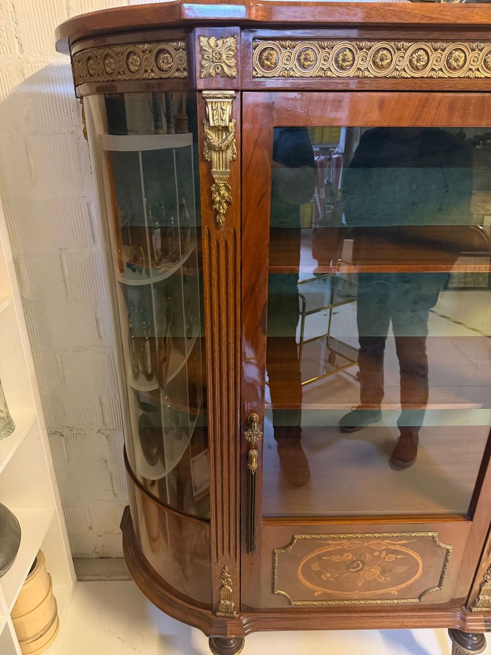 Vetrine: Venezianische Vitrine – Usato da Ebikon venduto da Berku 2