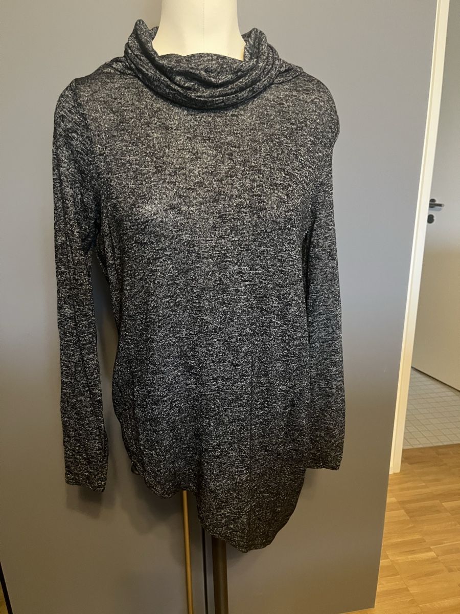 New Look Pullover & Sweatshirts: New Look Pullover Gr. 8 – Gebraucht aus Zollikerberg von LLV 1