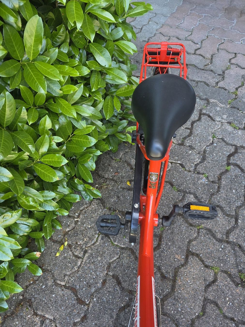 Vélos: Rotes Kinderfahrrad  – D'occasion à Niederscherli par Pemela 3