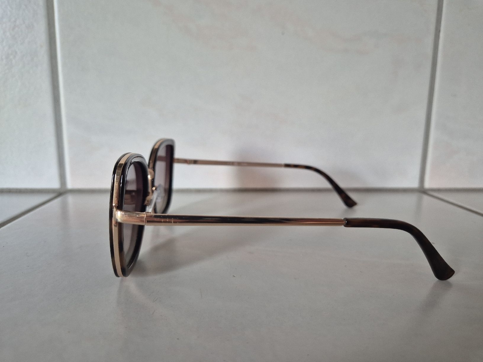 Brillen & Gläser: ELLE sunglasses – Gebraucht aus Kilchberg ZH von emi_6vtg 3