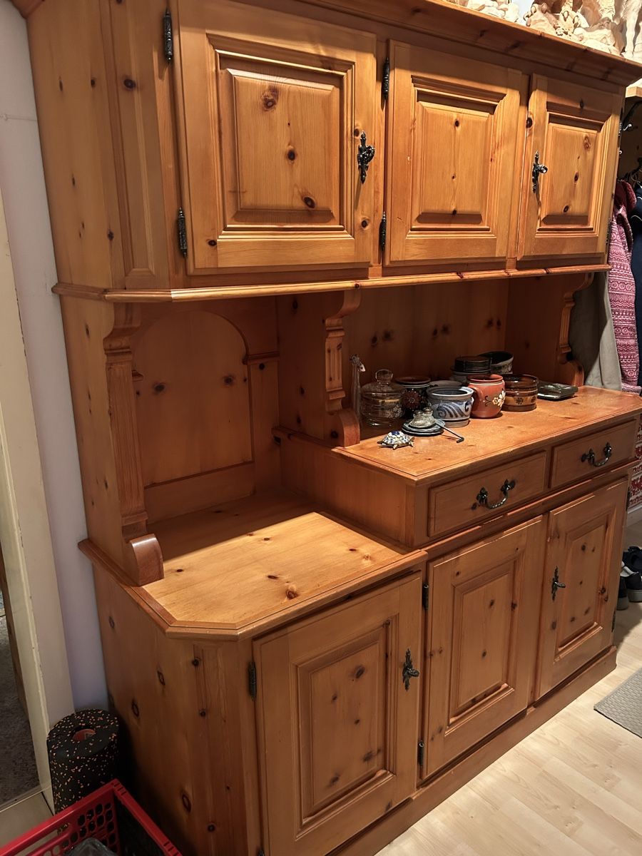 Büffets: Arvenholz Buffetschrank, Massivholz – Gebraucht aus Davos Platz von cilgia08 1