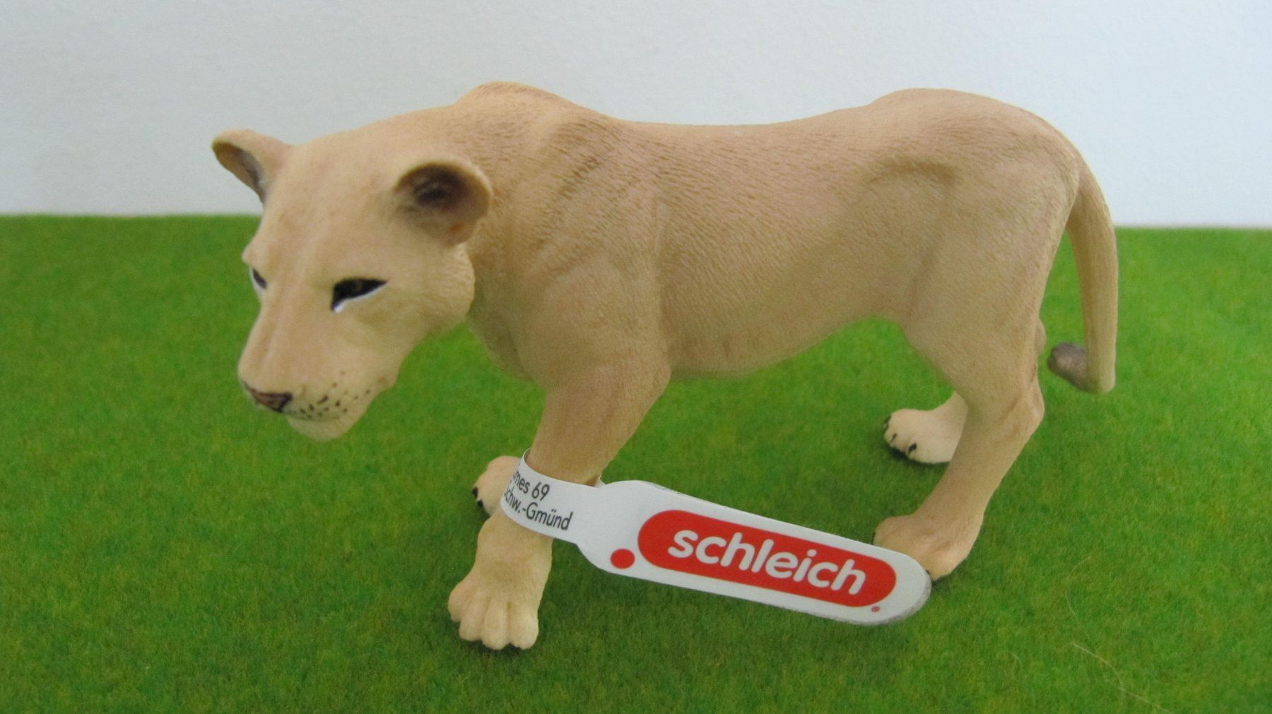 Schleich Giocattoli: Schleich Löwe und Löwin – Nuovo (secondo la descrizione) da Brunnen venduto da Kiwiland1 2