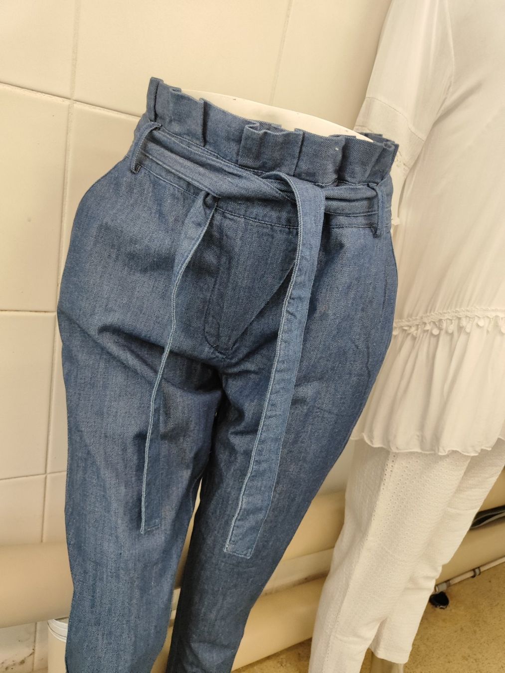 Jeans: Damen jeans GR 36 – Nuovo e nell'imballaggio originale da Langnau am Albis venduto da Judithsebi