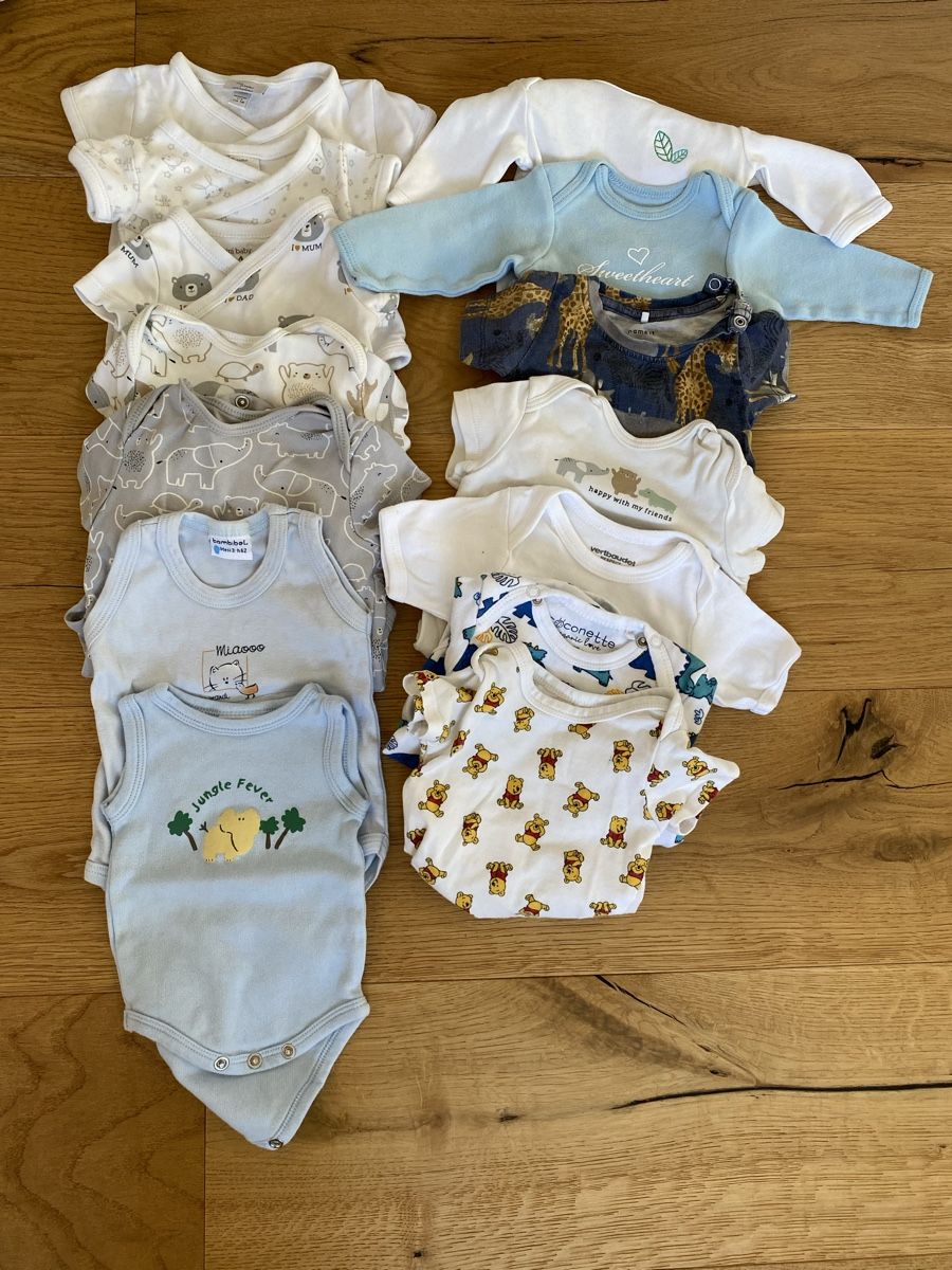 Lotti & Set di vestiti: Body-Kleiderpäckli Grösse 50/56 – Usato da Schwyz venduto da jeannine6032