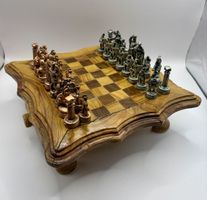 Jeu d’échecs artisanal, en bois d’olivier 