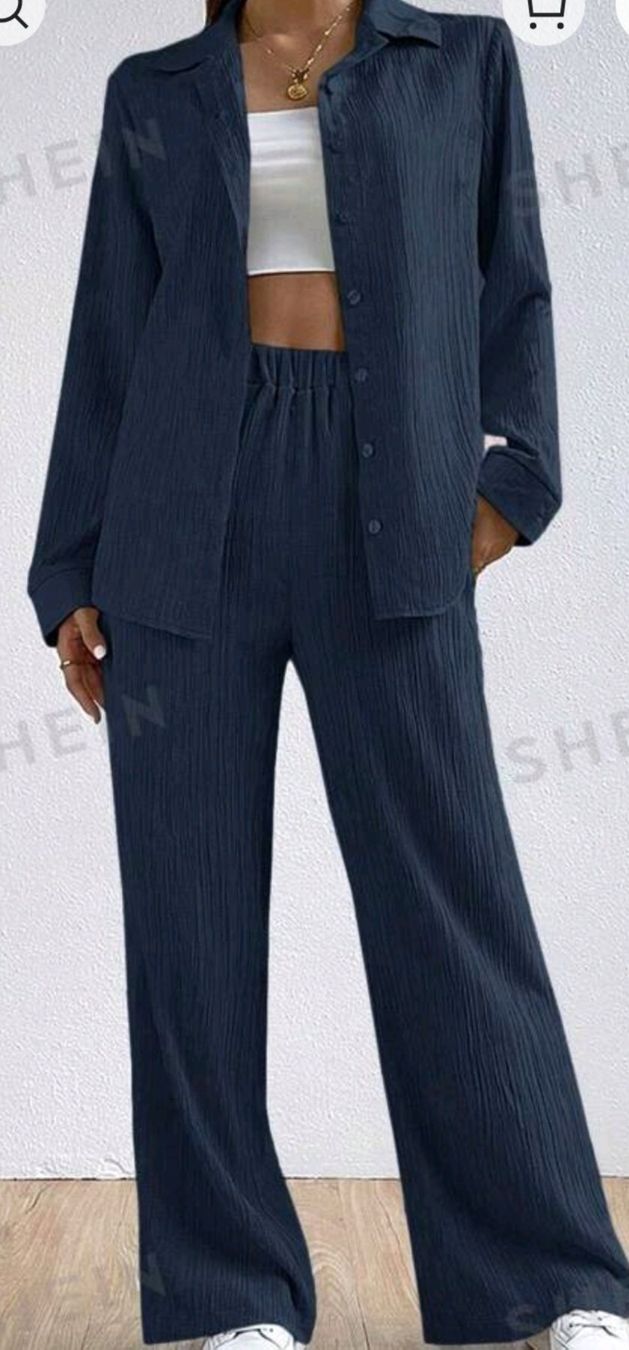 Shein Completi & Tailleur: Shein Blue Set – Nuovo e nell'imballaggio originale da Basel venduto da NyGrow
