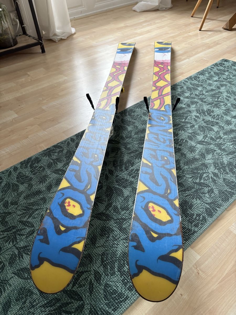 Rossignol Sci: Skis Rossignol Scratch – Usato da Corseaux venduto da dow_s6cj 2