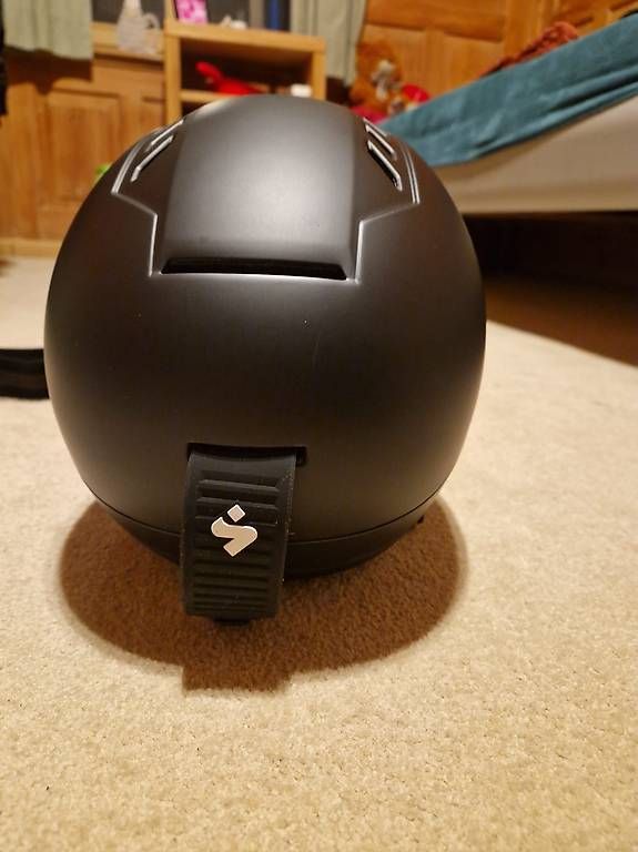 Caschi: Ski Helm – Usato da Därstetten venduto da tho_zxy2 1