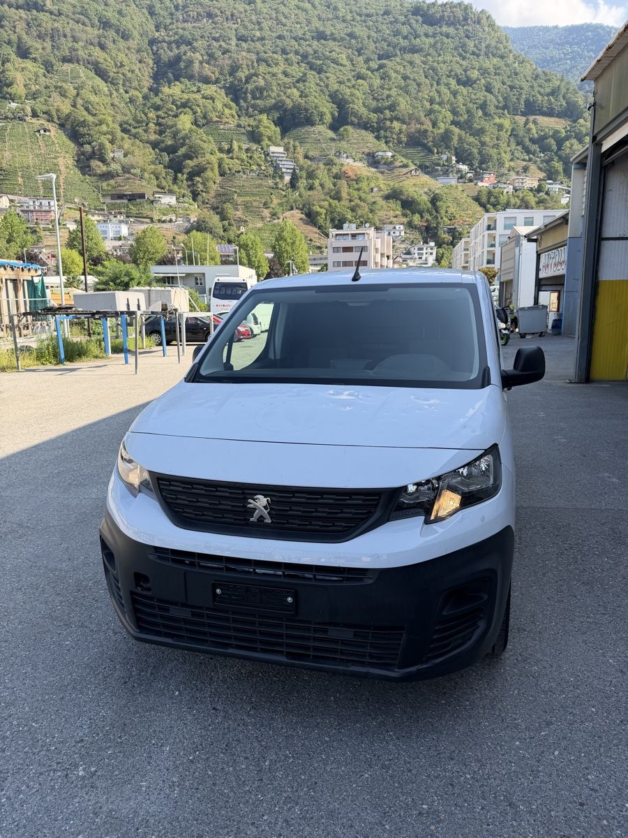 Peugeot Véhicules utilitaires: Peugeot e partener  – D'occasion à Gordola par sai_2bz9 1