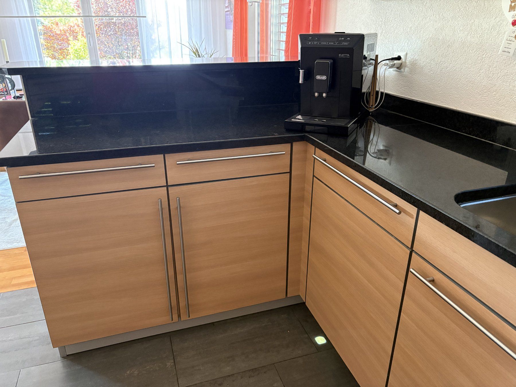 Cucine complete: Küche mit Geräte & Granit, Demontage durch Käufer. – Usato da Trimbach venduto da hberlinger 1