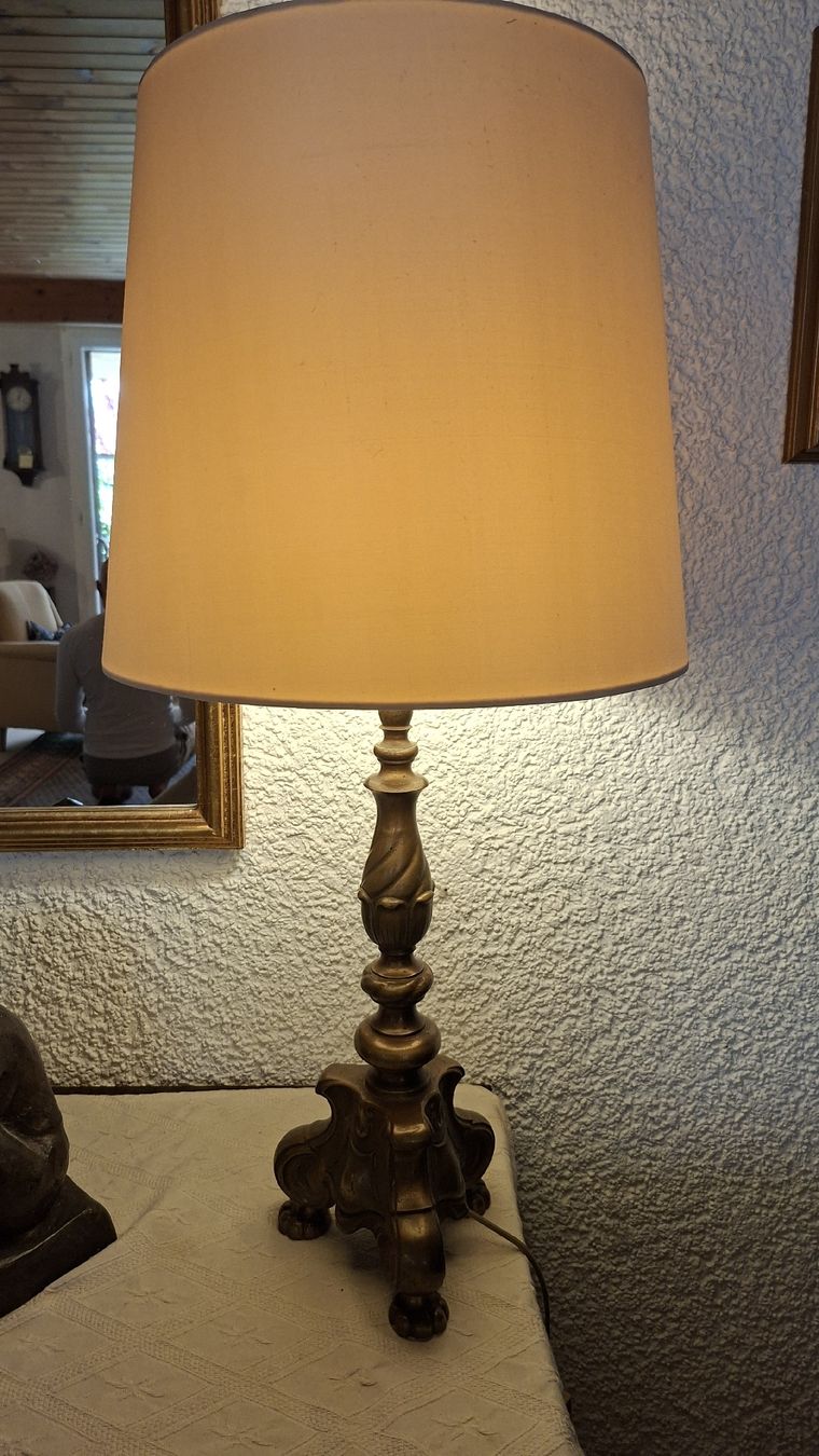 Lampen: Tischlampe mit antikem Bronzefuss – Gebraucht aus Zuerich von trotto