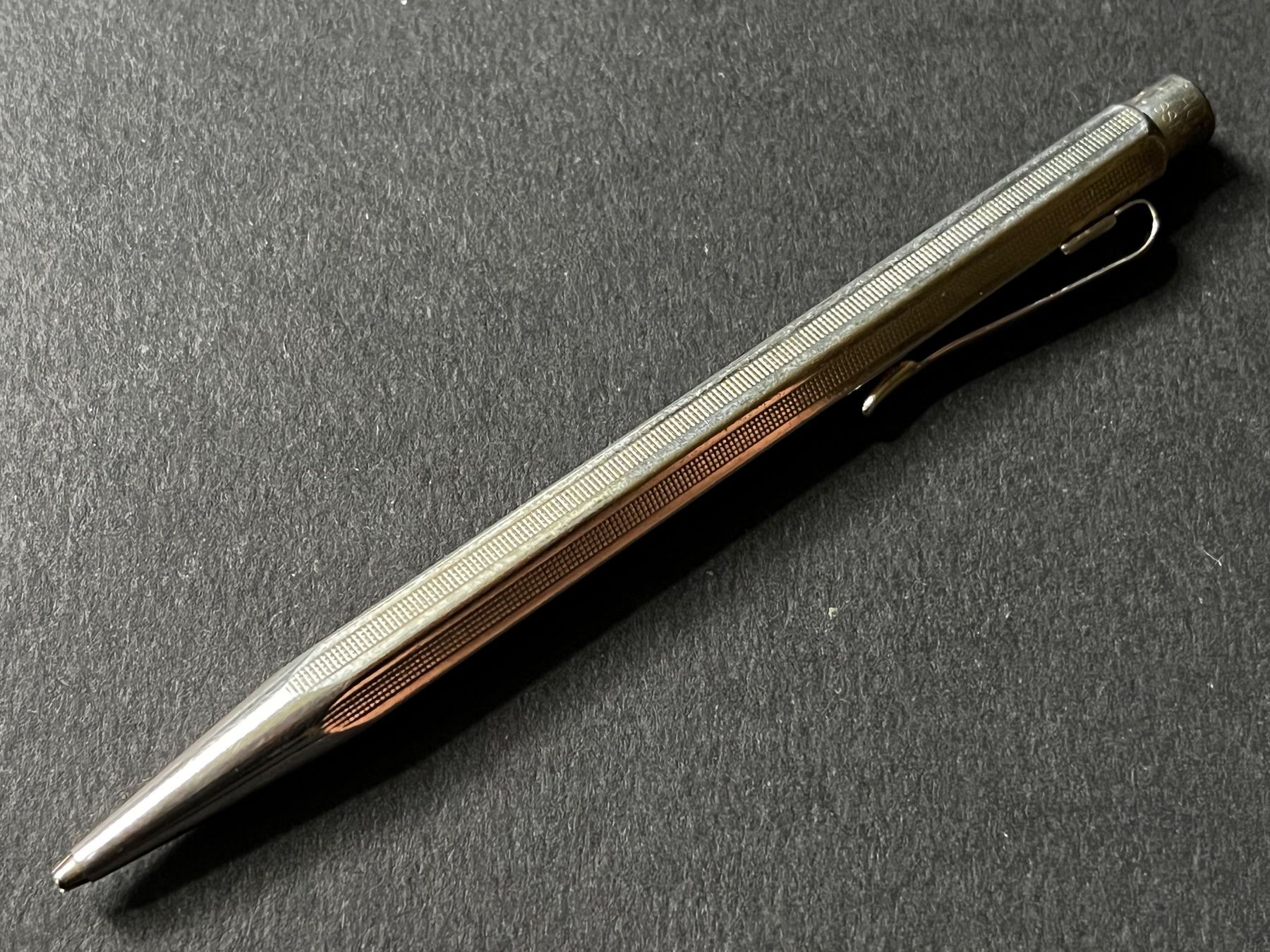 Caran D'Ache Matite, matite colorate & gessi: Caran d’Ache Ecridor Minenhalter "Gitter" versilbert – Usato da Zürich venduto da FV.vintage 1