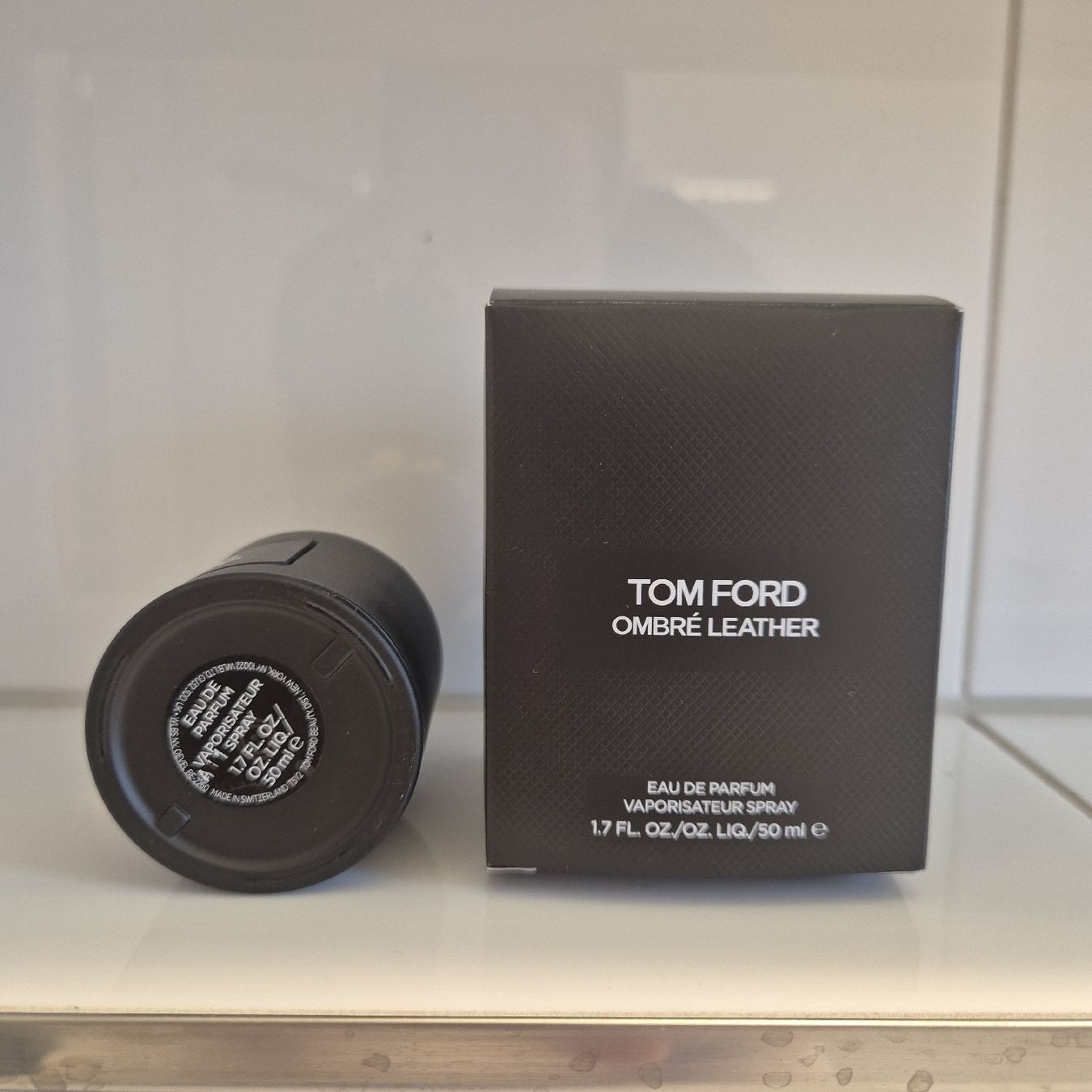 Tom Ford Profumi & Eau de Toilette: Tom Ford Ombré Leather 50ml ca. 92% – Nuovo (secondo la descrizione) da Stäfa venduto da F.Guldimann 1