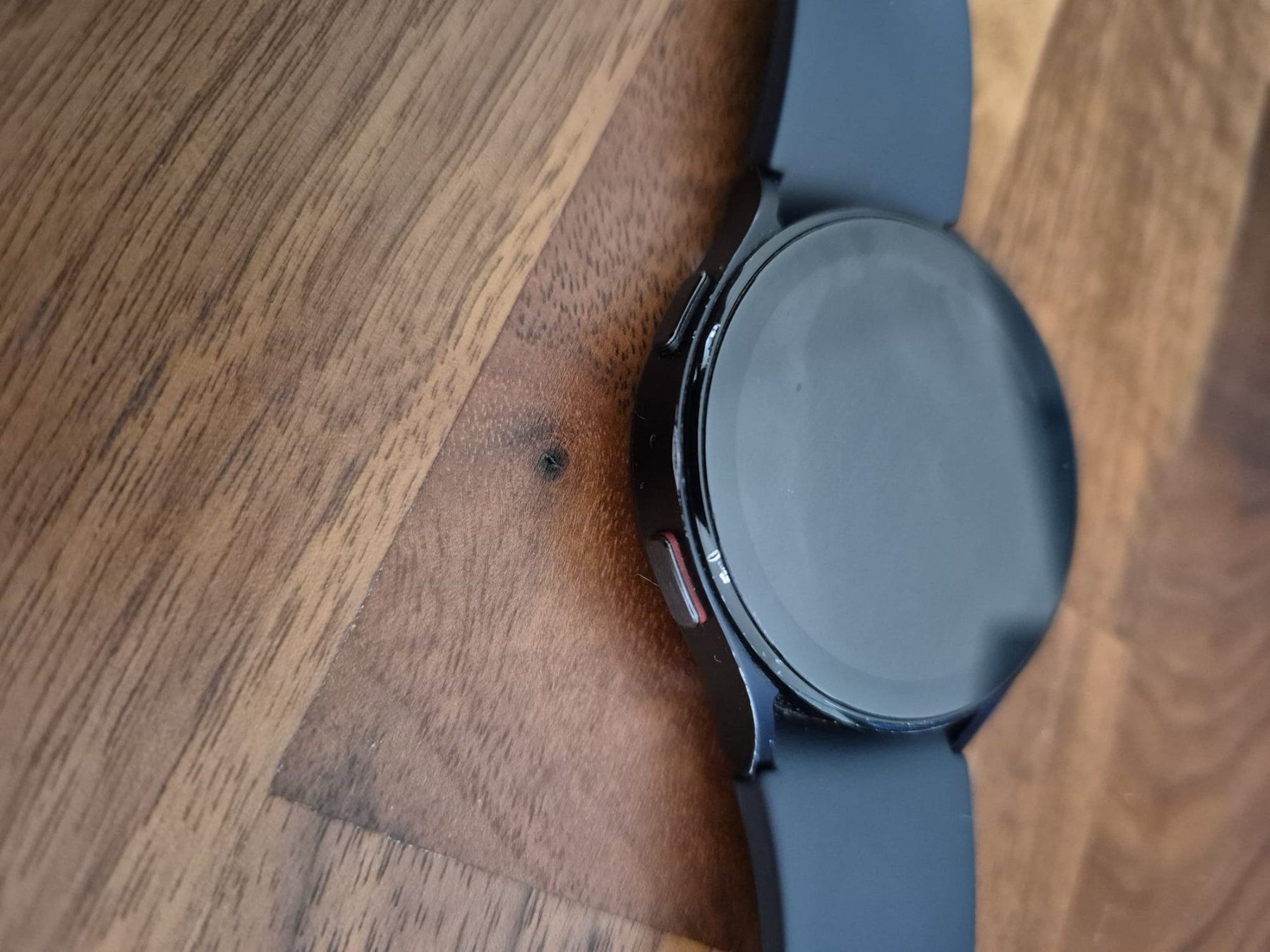 Samsung Smartwatch: Samsung Galaxy Watch 5 44MM LTE Graphite – Usato da Aefligen venduto da Laurent_Woods 4