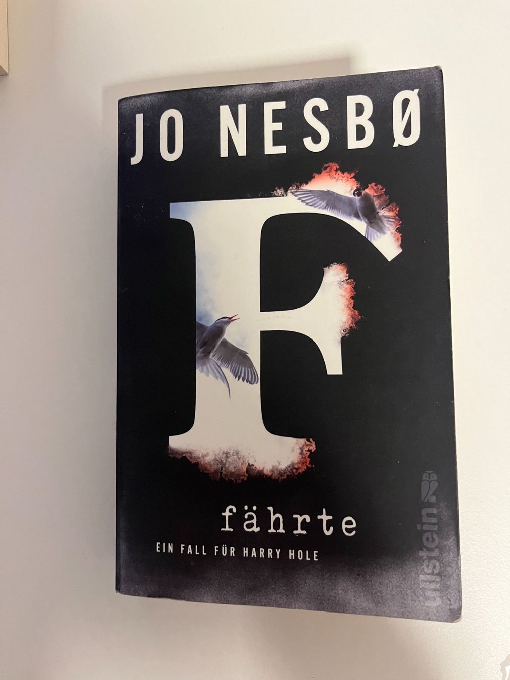 Libri: Jo Nesbø – Fährte – Usato da Luzern venduto da noel.schmid