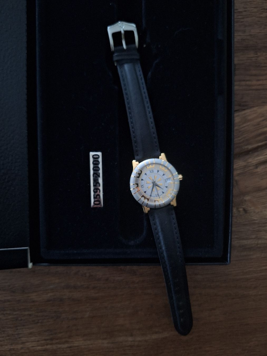 Uhren: Sammlerstück Millenium Armbanduhr – Gebraucht aus Rudolfstetten von Blueme71
