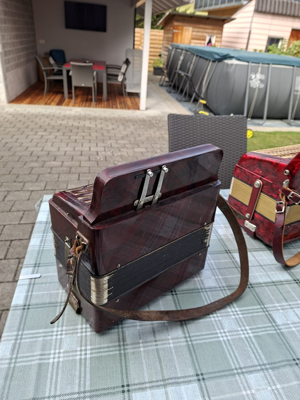 Hohner Strumenti musicali: 2 Akkordeon Hohner – Usato da Bütschwil venduto da maelli. 3