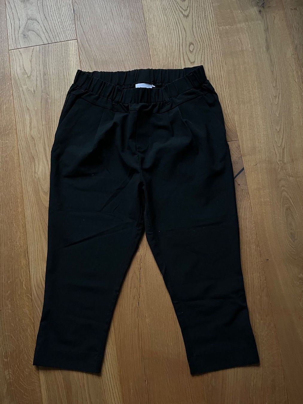 Pantaloni: Kaffe Capri Hose / Kurze Hose, M – Usato da Sax venduto da _Kornblume_ 3