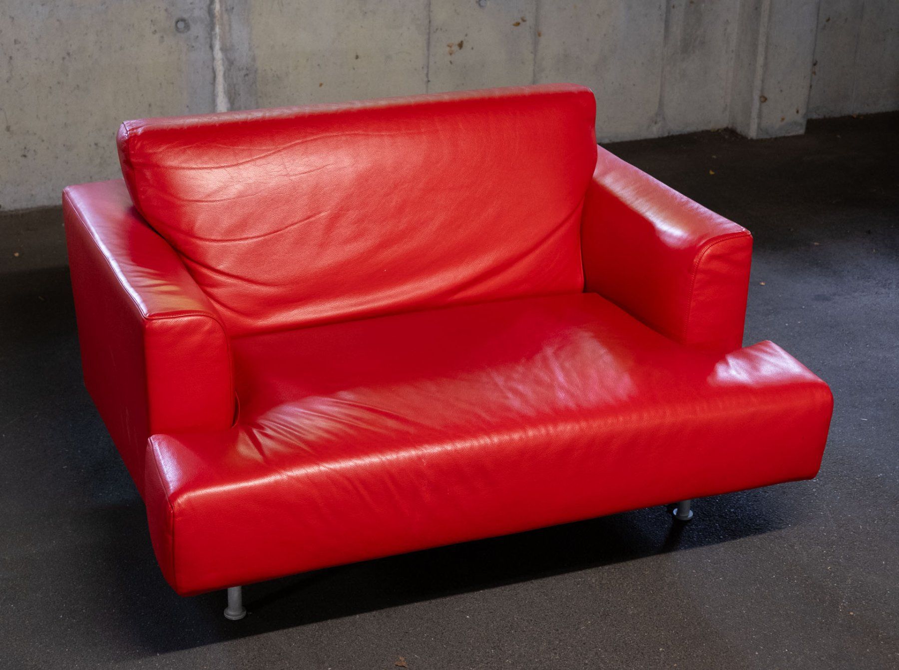 Divani: Designer-Sofa, 2-Sitzer, echtes Leder, Rot – Usato da Solothurn venduto da RolCardo 1