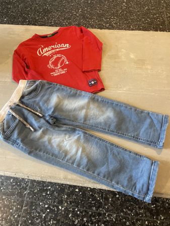 Jungen Set Shirt Hose Gr. 104 coole Jeans rot Top Zustand
