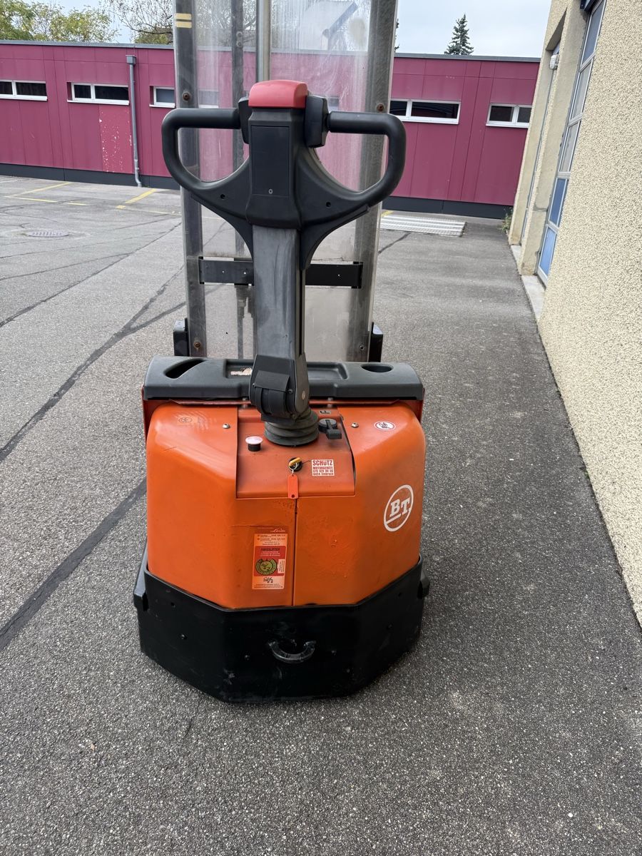 Toyota Chariots à fourches & chariots élévateur: BT Deichselstapler. D S12 F mit Initialhub  – D'occasion à Embrach par embr12 1