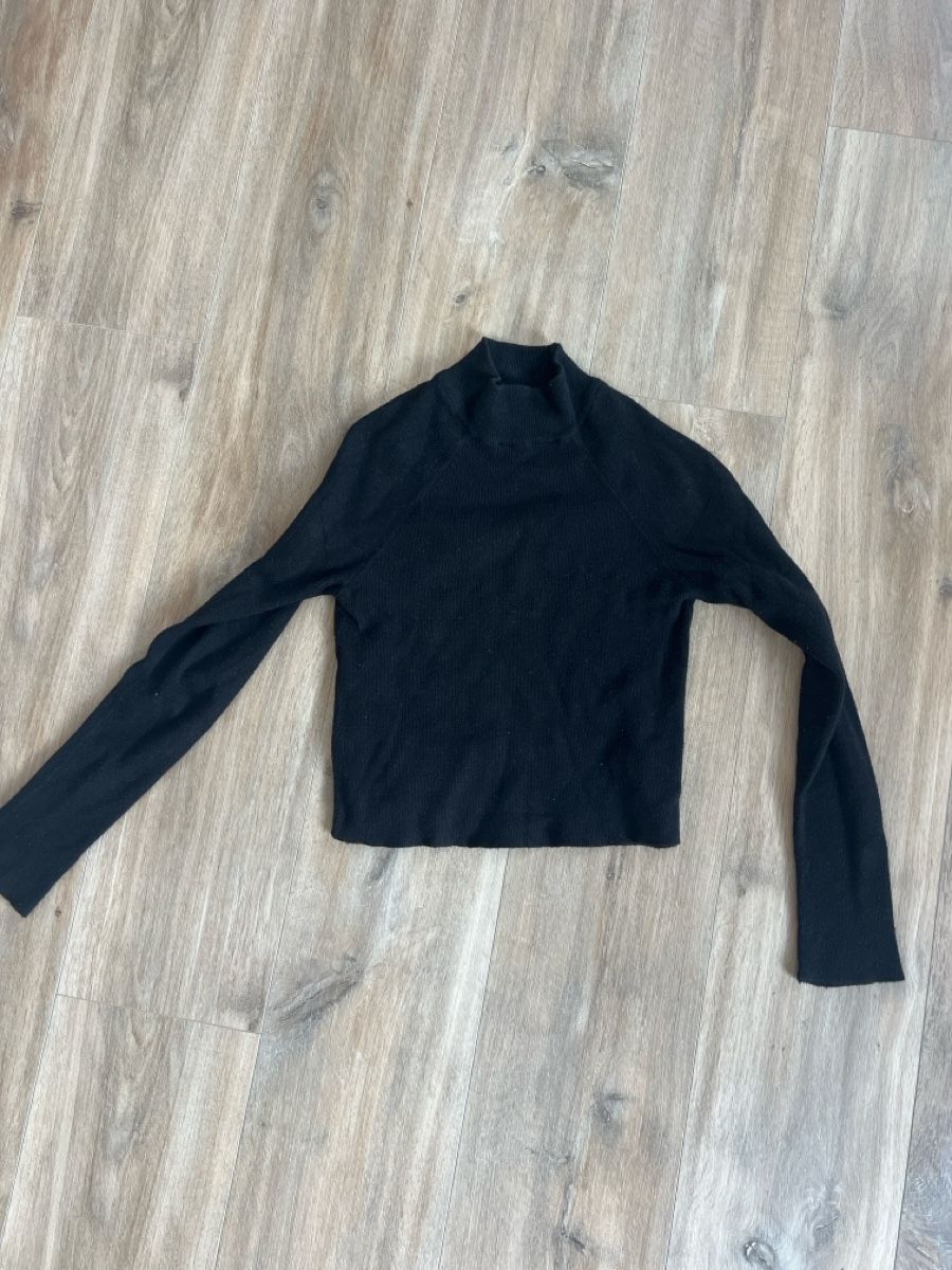 Pull&Bear Maglioni & Felpe: Schwarzer bauchfreier Kragenpulli – Usato da Bremgarten AG venduto da Anna1999999
