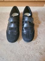 Schwarze Halbschuhe Gr. 38 mit Klettverschluss