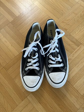 Schwarze Converse All Stars, Grösse 39!