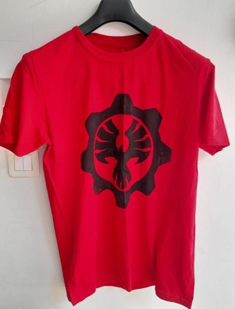 Rotes T-Shirt mit Gears of War Motiv - Grösse L
