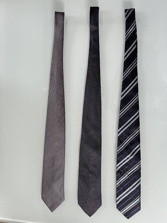 Cravatte: Sets de 3 ou 4 cravates – Usato da Vevey venduto da LAlsa6i1 2