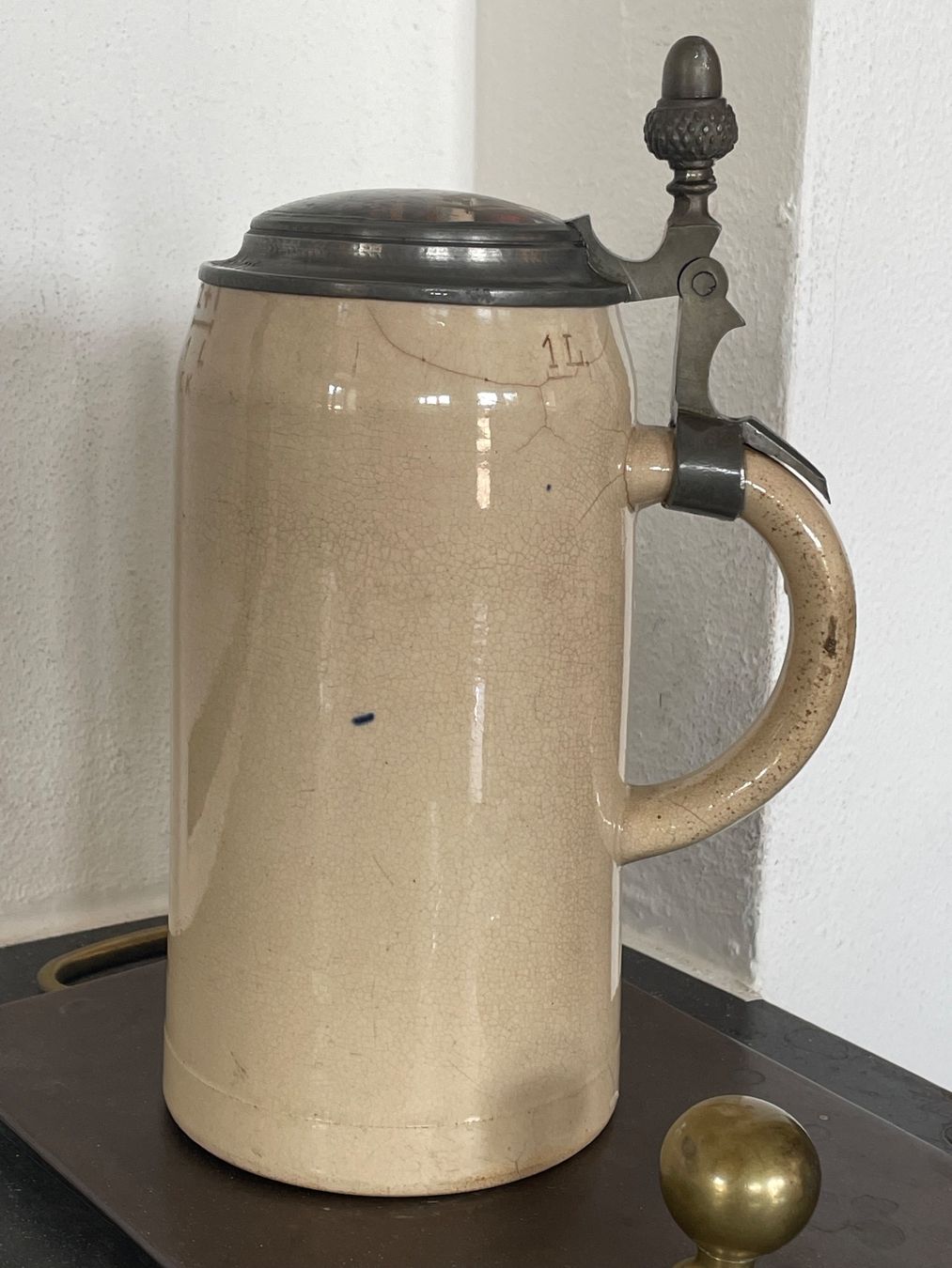Bicchieri: Antiker Steinzeug Bierkrug mit Zinndeckel – Usato da Sirnach venduto da Motorbiene007